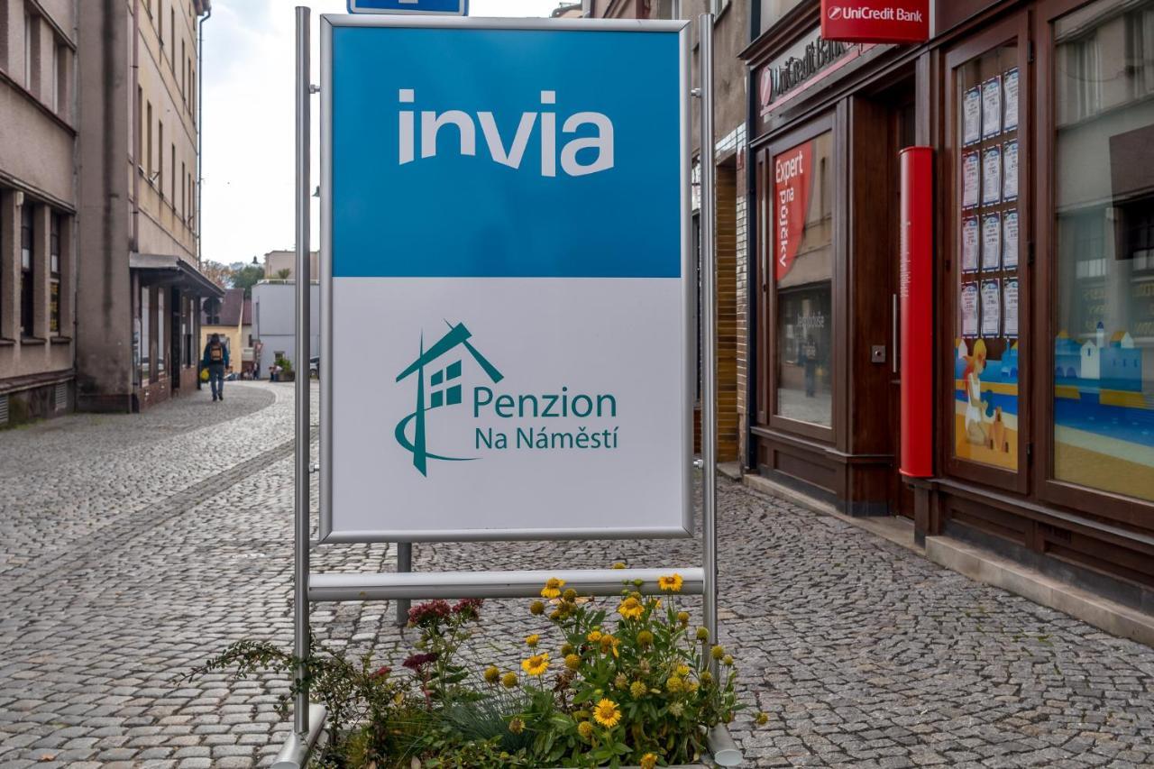 Penzion Na Náměstí Dvůr Králové nad Labem Esterno foto